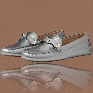 NWOT Cole Haan Women’s ‘Evelyn’ Bow Driver Loafer in “Pewter Metallic” Size 8.5